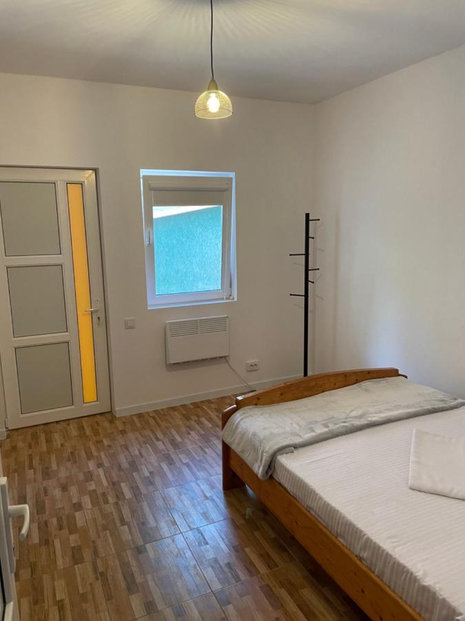 Complex Pria Lägenhet Două Mai Exteriör bild