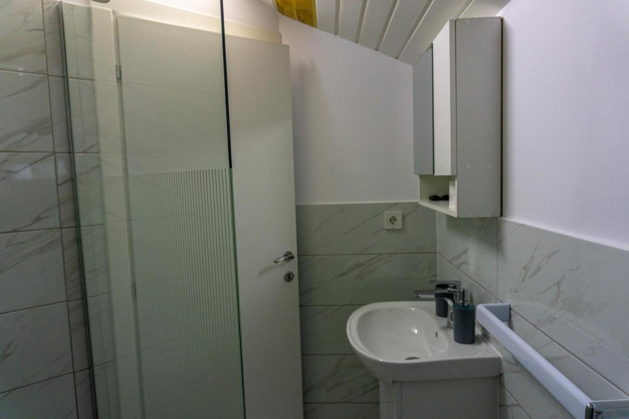 Complex Pria Lägenhet Două Mai Exteriör bild