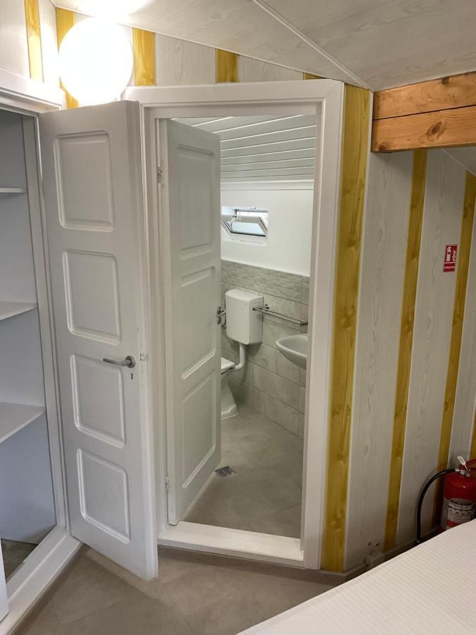Complex Pria Lägenhet Două Mai Exteriör bild