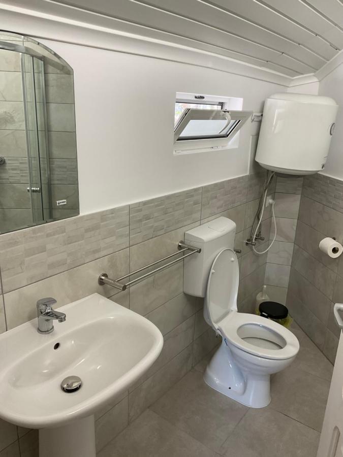 Complex Pria Lägenhet Două Mai Exteriör bild