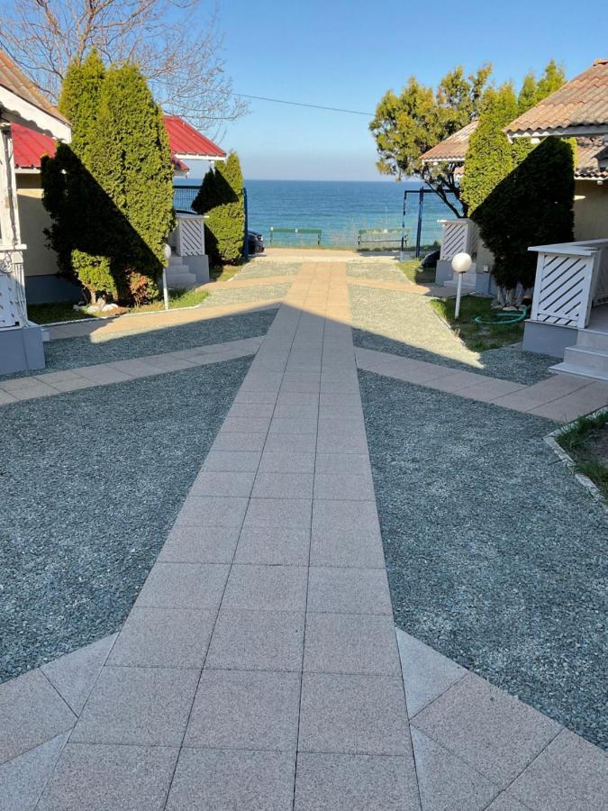 Complex Pria Lägenhet Două Mai Exteriör bild