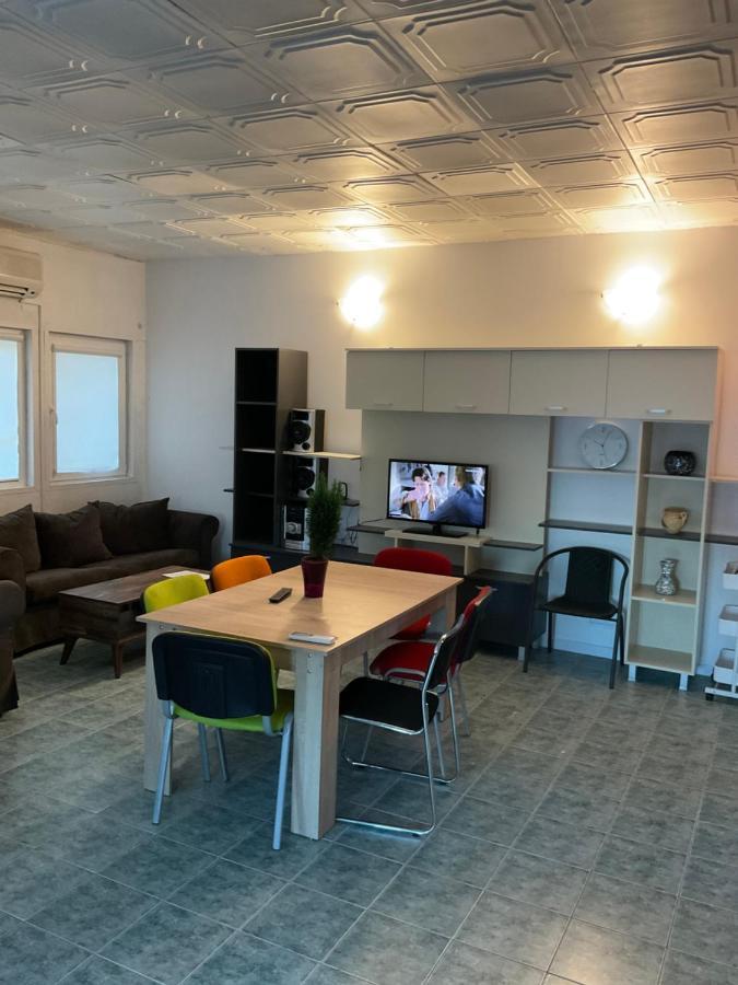 Complex Pria Lägenhet Două Mai Exteriör bild