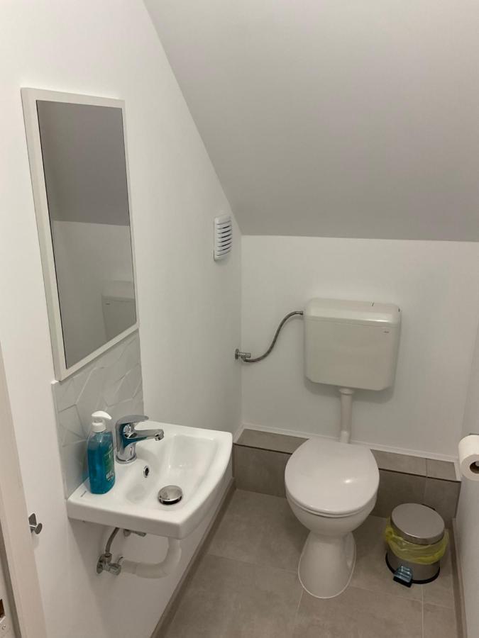 Complex Pria Lägenhet Două Mai Exteriör bild