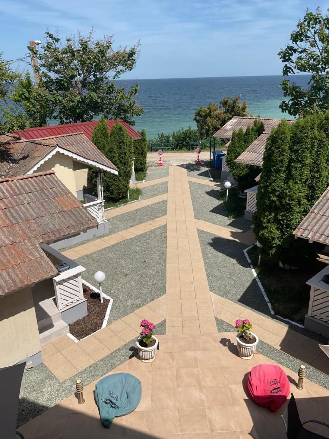 Complex Pria Lägenhet Două Mai Exteriör bild