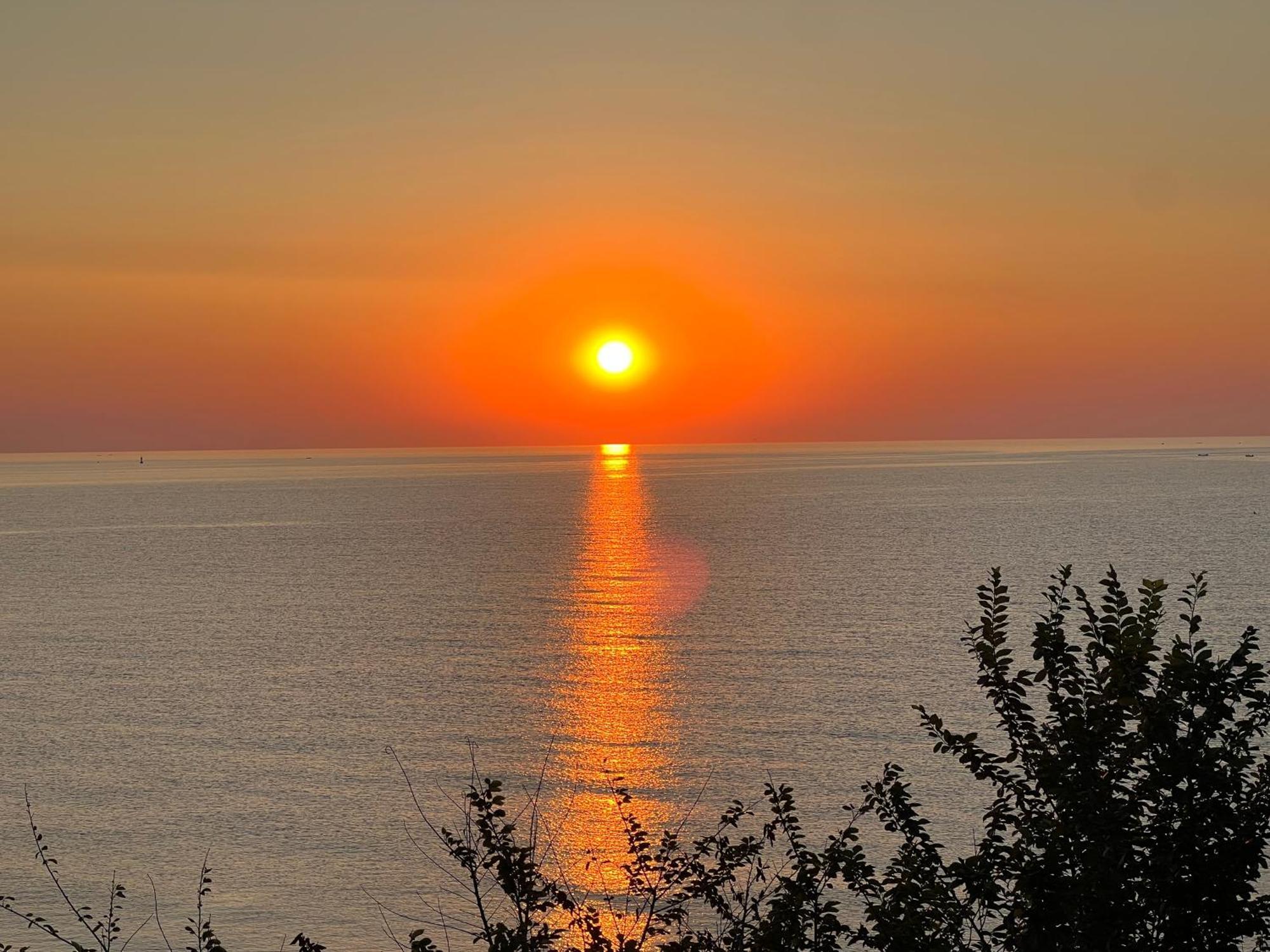 Complex Pria Lägenhet Două Mai Exteriör bild